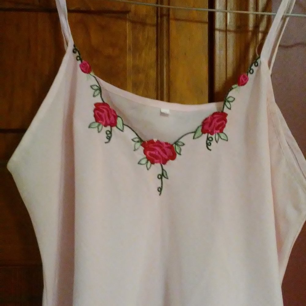 NEGLIGEE PINK SMALL SILKY ROSE PREOWNED